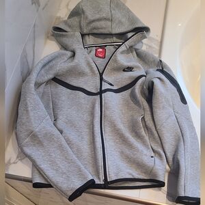 Nike Tech Fleece Full-Zip Windrunner Hoodie